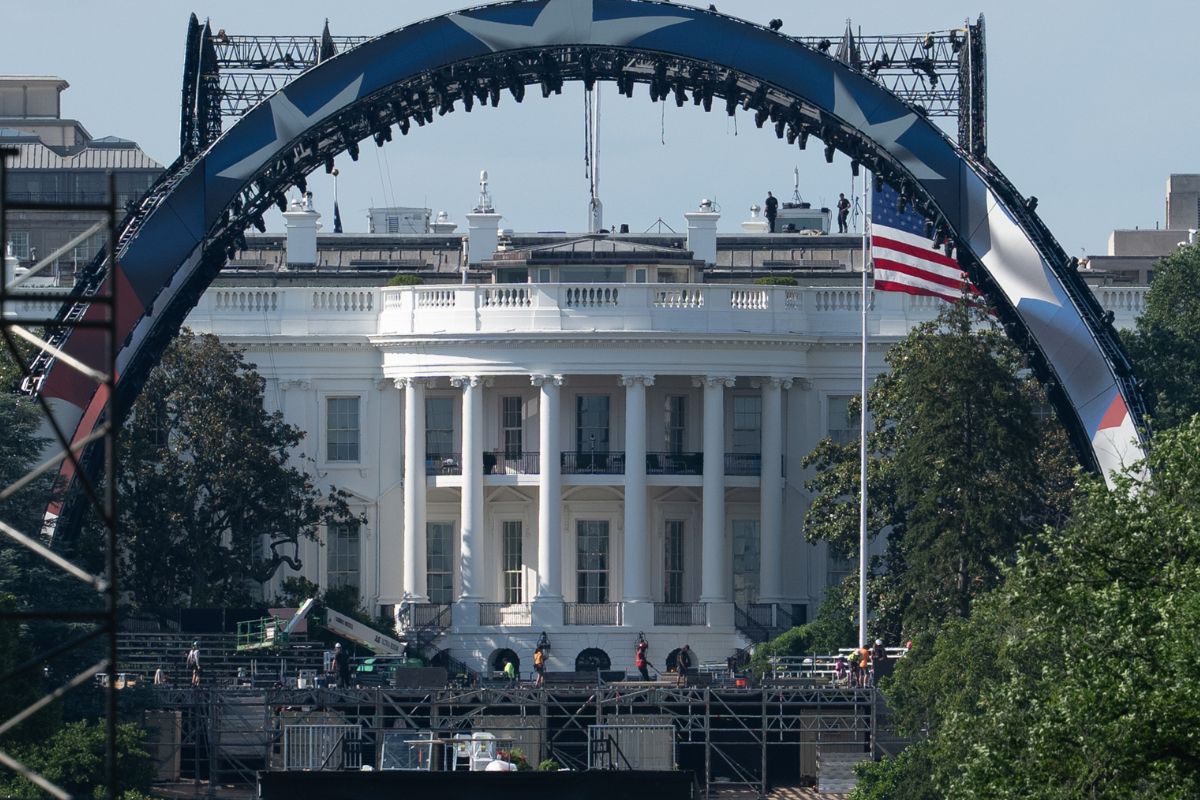 fbi-said-to-have-foiled-alleged-plot-to-attack-white-house-ufc-event