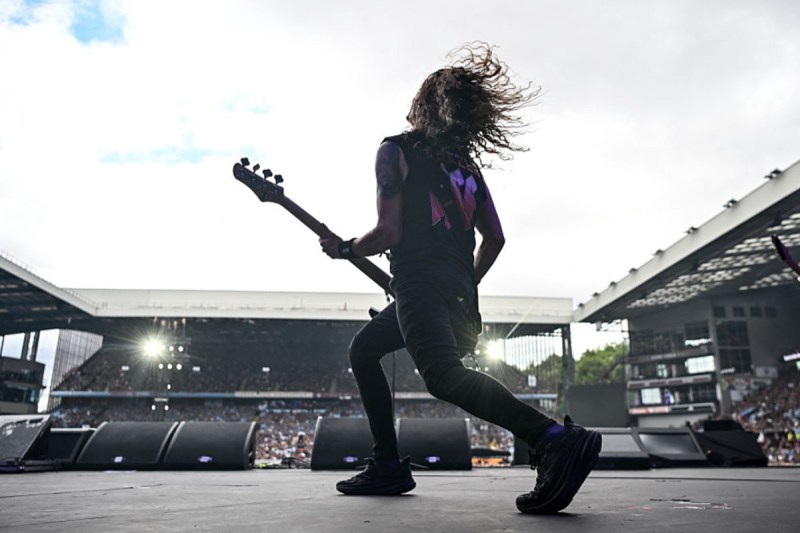 iconic-metal-band-to-replace-injured-member