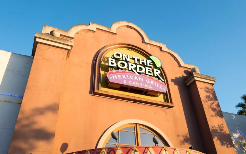 major-restaurant-chain-is-reportedly-shuttering-all-locations