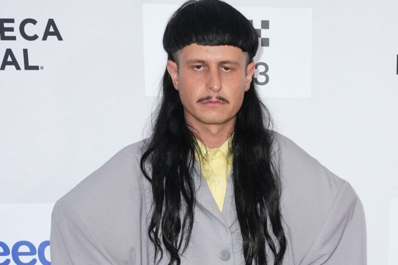 popular-music-star-reportedly-dies-in-helicopter-crash-what-we-know-about-oliver-trees-death