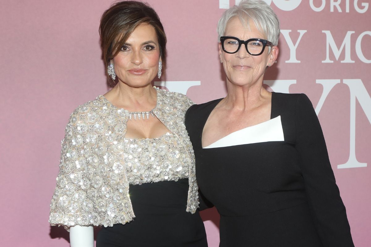 video-mariska-hargitay-and-jamie-lee-curtis-get-into-argument-mid-interview