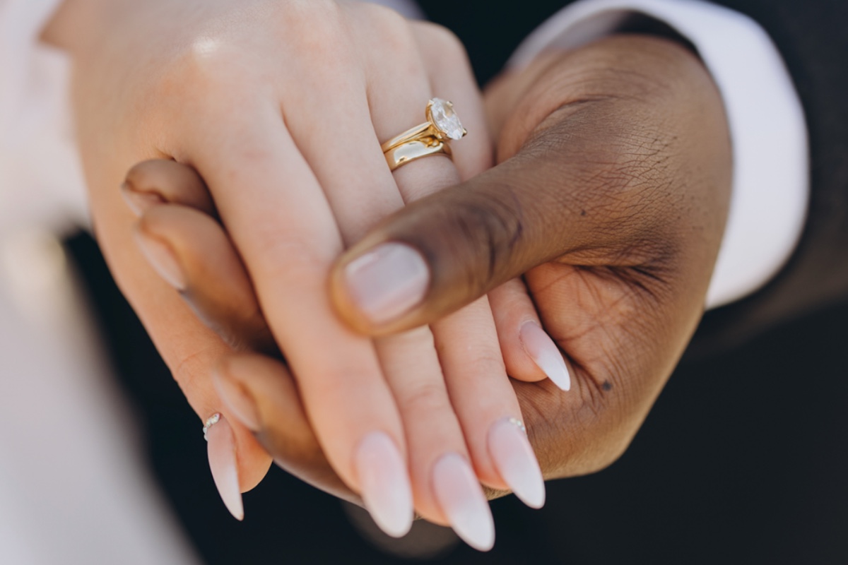 90s-rb-star-gets-engaged