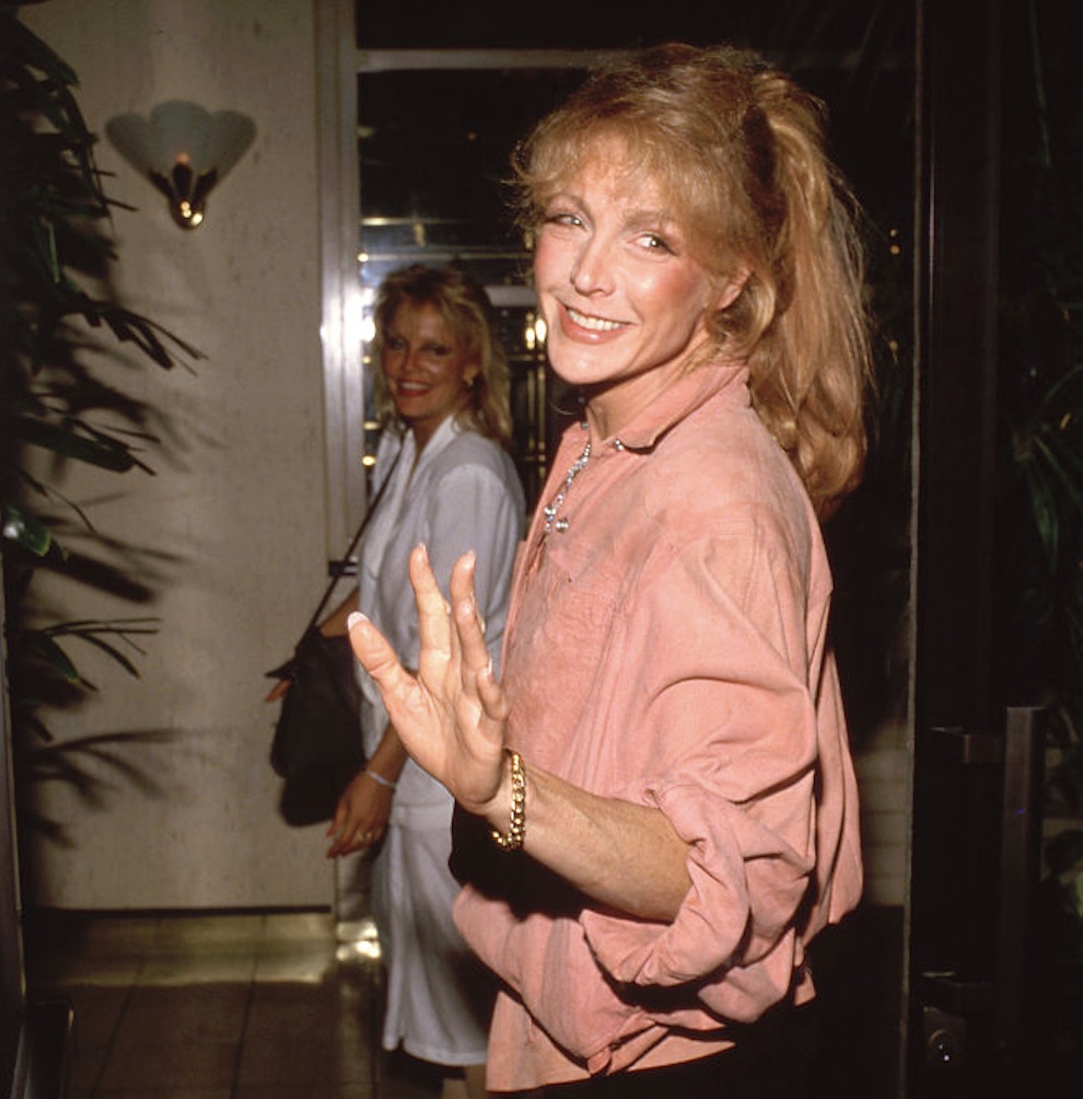 a-casino-royale-star-has-died-friend-confirms-death-of-joanna-pettet