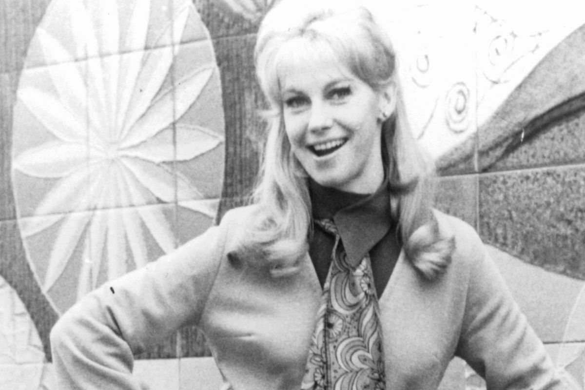 actress-from-legendary-60s-movie-dies-of-alzheimers-disease-e-j-peaker-was-82