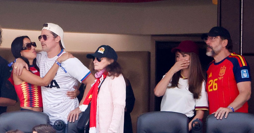 brad-pitt-packs-on-pda-with-much-younger-girlfriend-at-star-studded-event