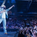 country-music-star-nearly-arrested-at-border-in-case-of-mistaken-identity