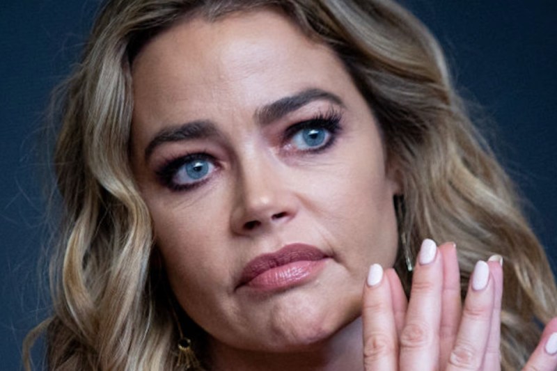 denise-richards-could-be-found-in-contempt-of-court