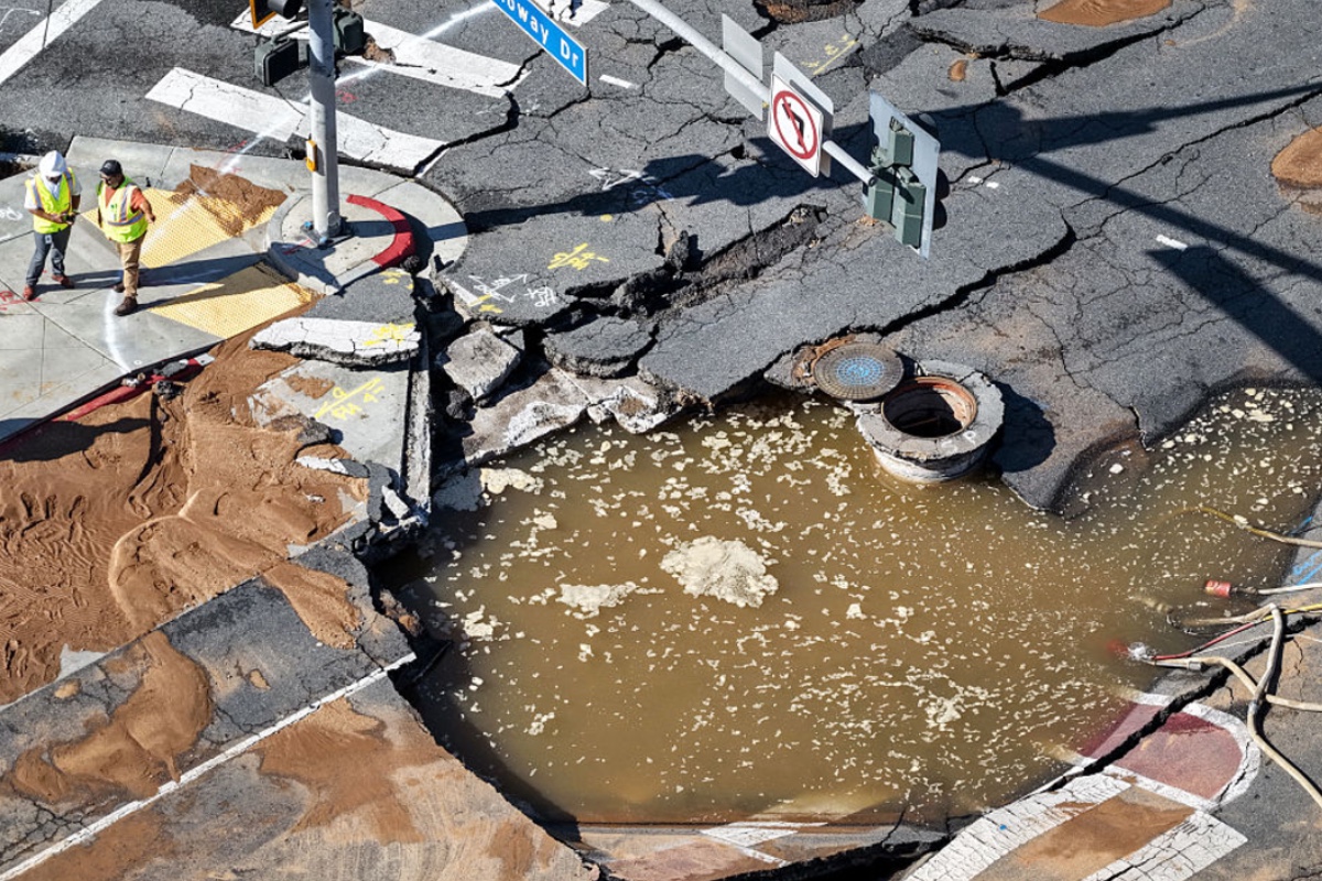 Hollywood Floods After Massive Water Main Break, Sinkhole Reported