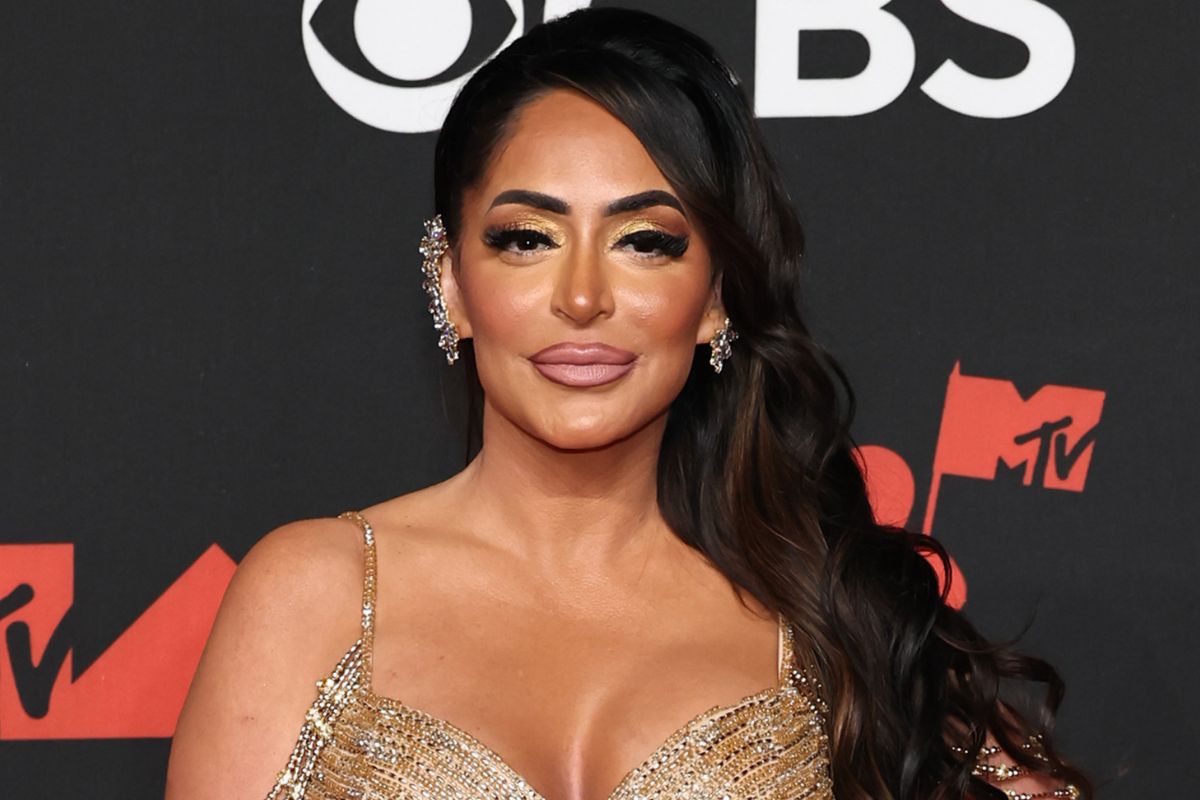 jersey-shore-cast-member-angelina-pivarnick-suffers-pregnancy-loss