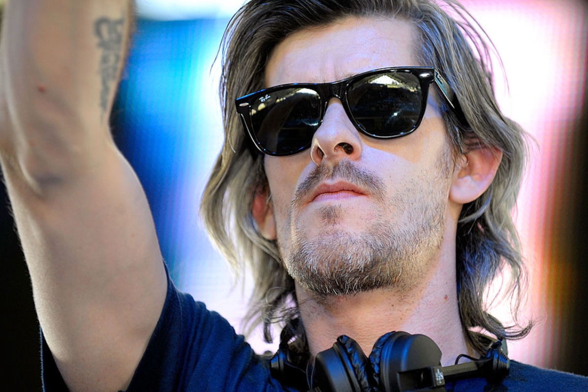 kavinsky-dj-and-creator-of-iconic-drive-track-nightcall-found-dead-at-50