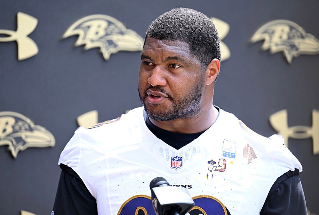 nfl-players-mom-found-dead-and-the-cops-think-his-brother-did-it-26