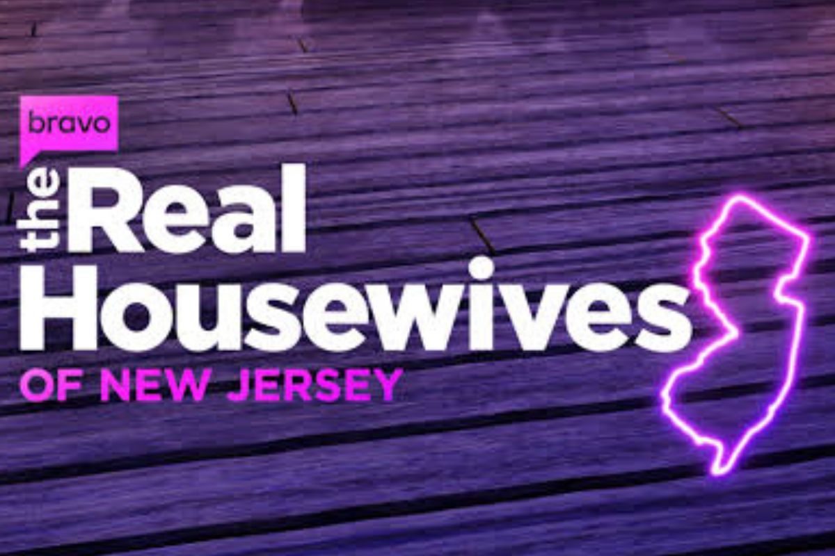 real-housewive-friend-fall-tourist.jpg