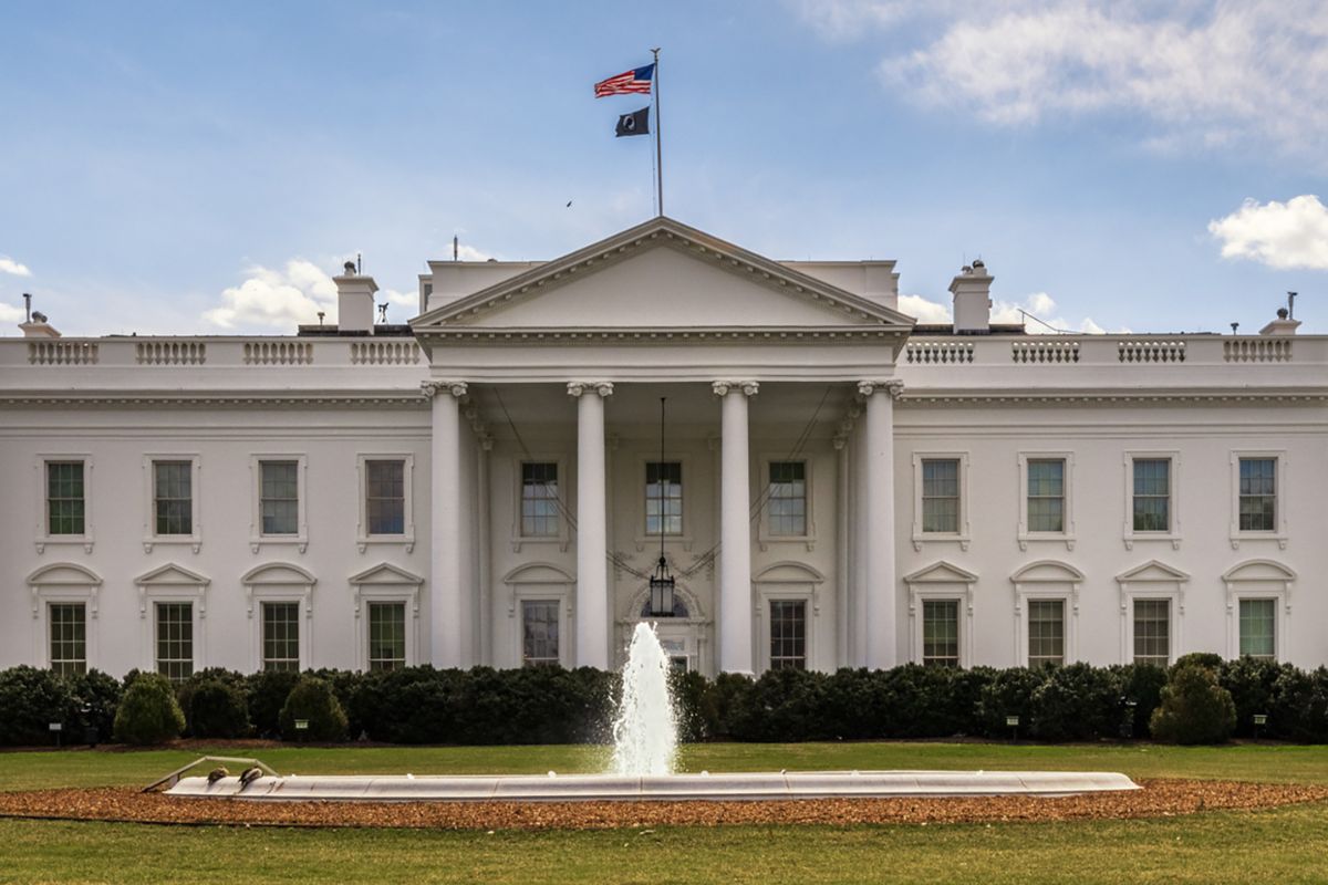 Reality TV Star Visits the White House After Losing Political Race