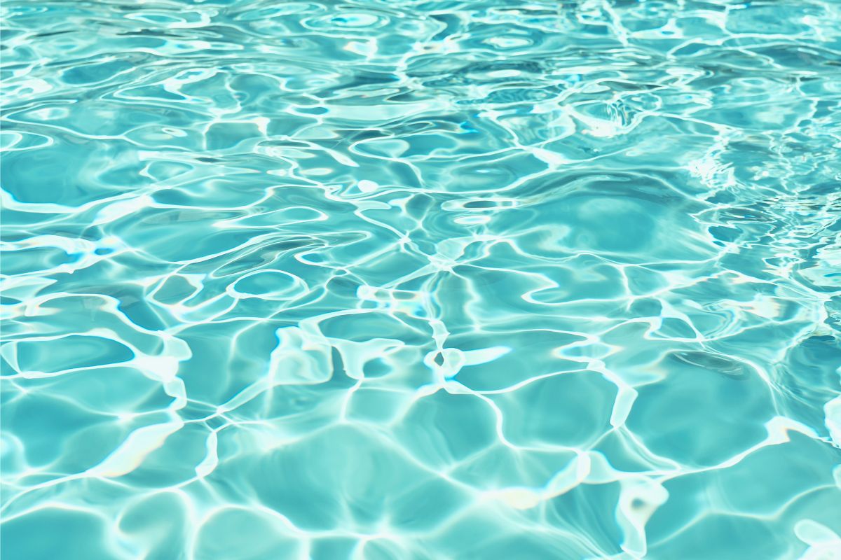 tv-actress-suffers-painful-pool-accident