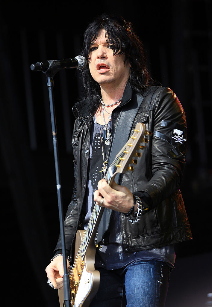 80s-rocker-loses-voice-after-suffering-severe-vocal-muscle-strain