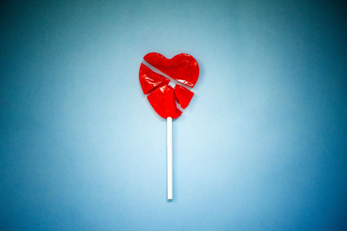 actress-breaks-off-engagement-to-rapper-accuses-him-of-cheating