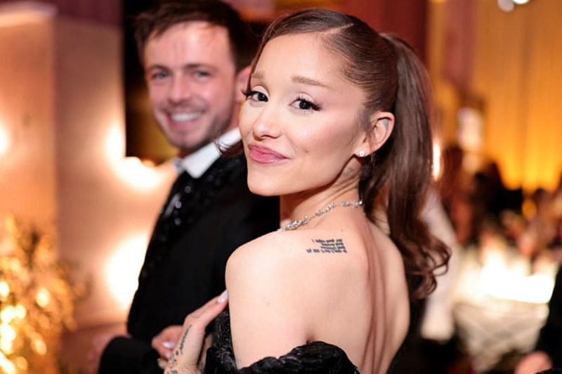 ariana-grande-just-got-back-with-her-ex