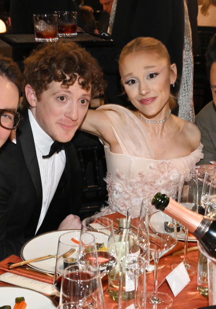 ariana-grande-just-got-back-with-her-ex