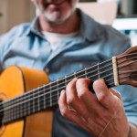 facebook-marketplace-seller-gets-incredible-thrill-when-celebrity-shows-up-to-buy-his-guitar