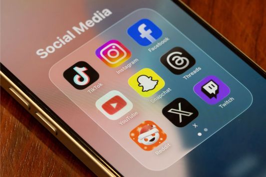 famed-celebrity-blogger-hospitalized-after-disturbing-livestream-video