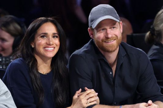 former-the-view-co-host-trolls-prince-harry-and-meghan-markle-over-uk-move