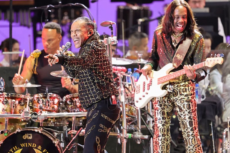 gofundme-launched-for-earth-wind-and-fire-member-after-critical-medical-emergency
