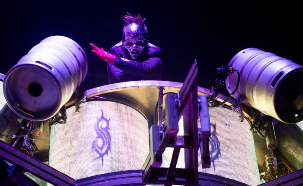 legendary-heavy-metal-band-kicks-out-member-after-nearly-30-years