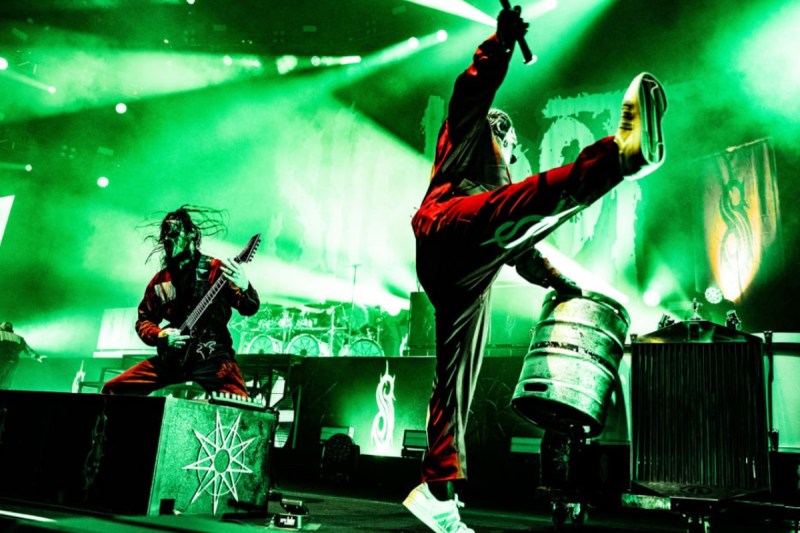 legendary-heavy-metal-band-kicks-out-member-after-nearly-30-years