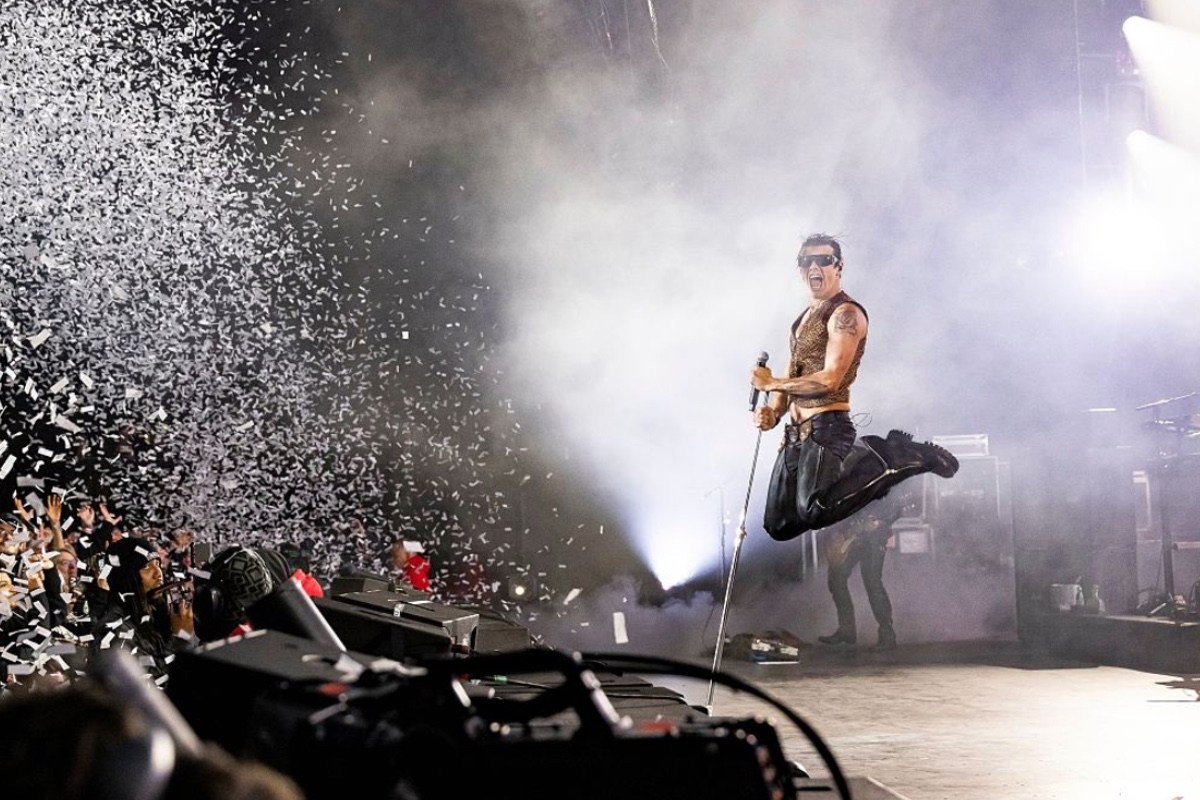 Major Rockstar Reveals Major Leg Injury, But Vows to Keep His Tour Going