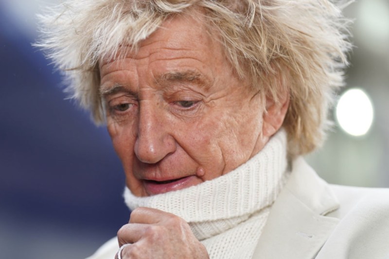 rod-stewart-undergoes-coronary-stent-procedure