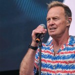 singer-announces-death-of-tv-star-father-see-jason-donovans-tributes-to-dad-terence
