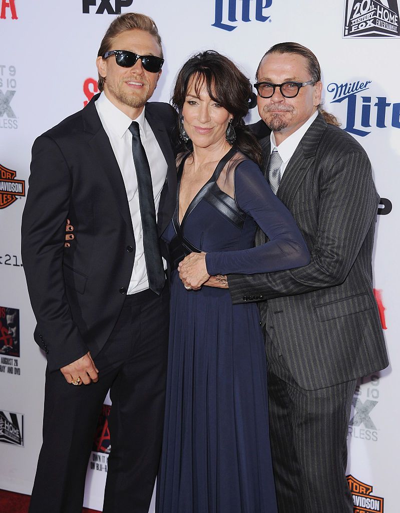 sons-of-anarchy-cast-rides-again-in-new-fx-series