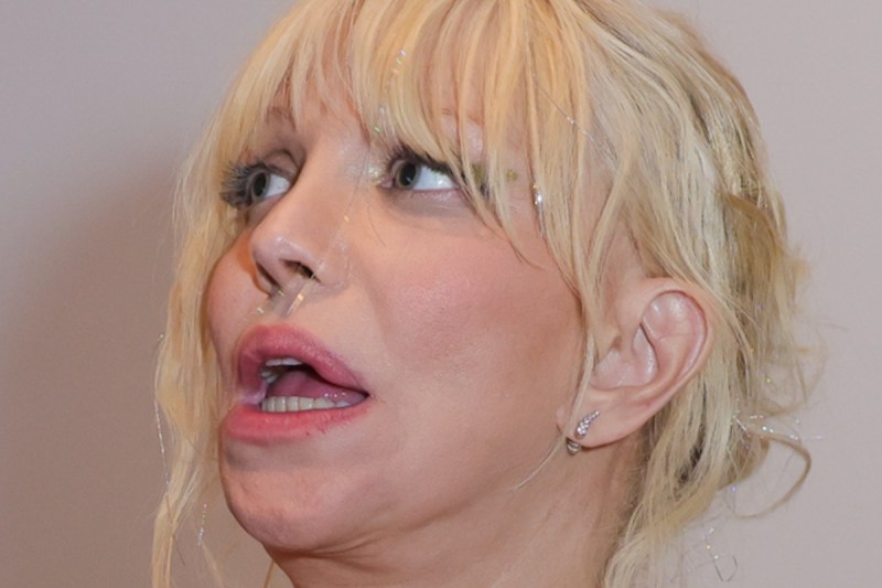 they-told-me-i-was-going-to-die-courtney-love-reveals-near-death-health-scare