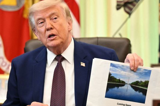 trump-administration-reflecting-pool-vandalism