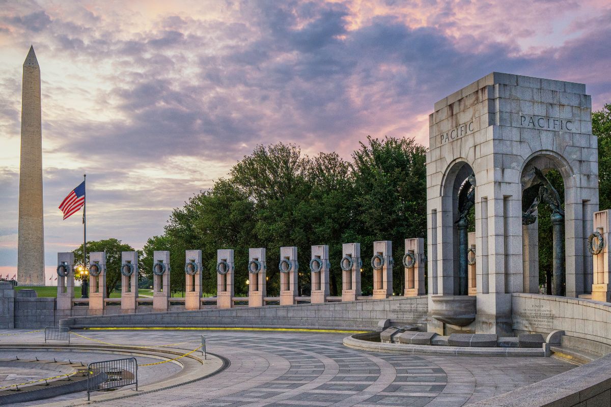 woman-charged-after-allegedly-vandalizing-washington-dc-world-war-ii-memorial