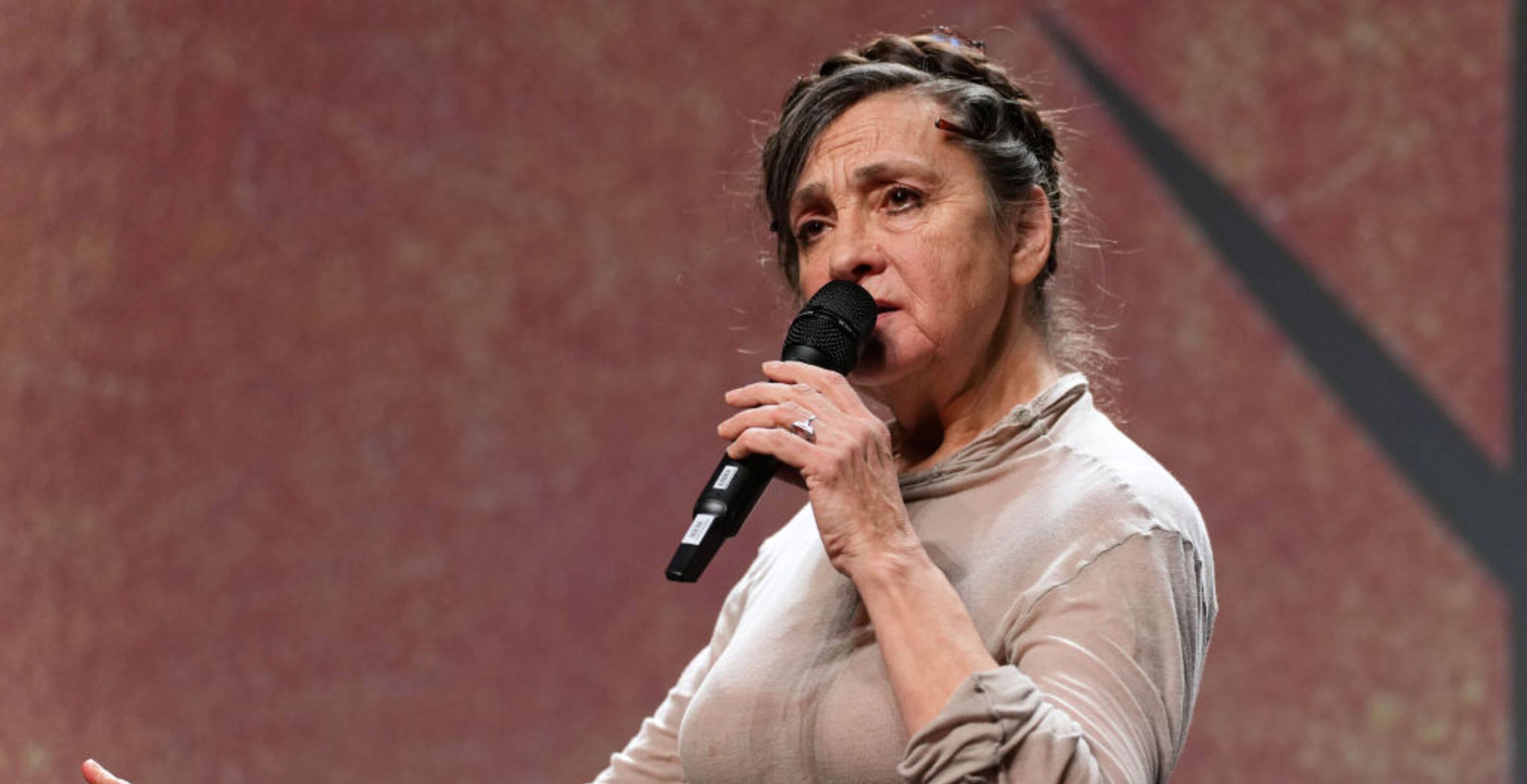 Beloved Singer 'Taken by a Sudden Cancer' Family Confirms Catherine Ringer's Death