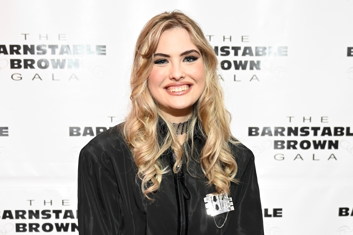 Anna Nicole Smith’s Daughter Reveals Wild New Hair Color