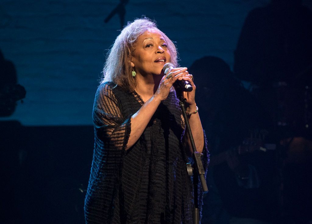 beloved-singer-dies-peacefully-at-home-rip-to-cassandra-wilson